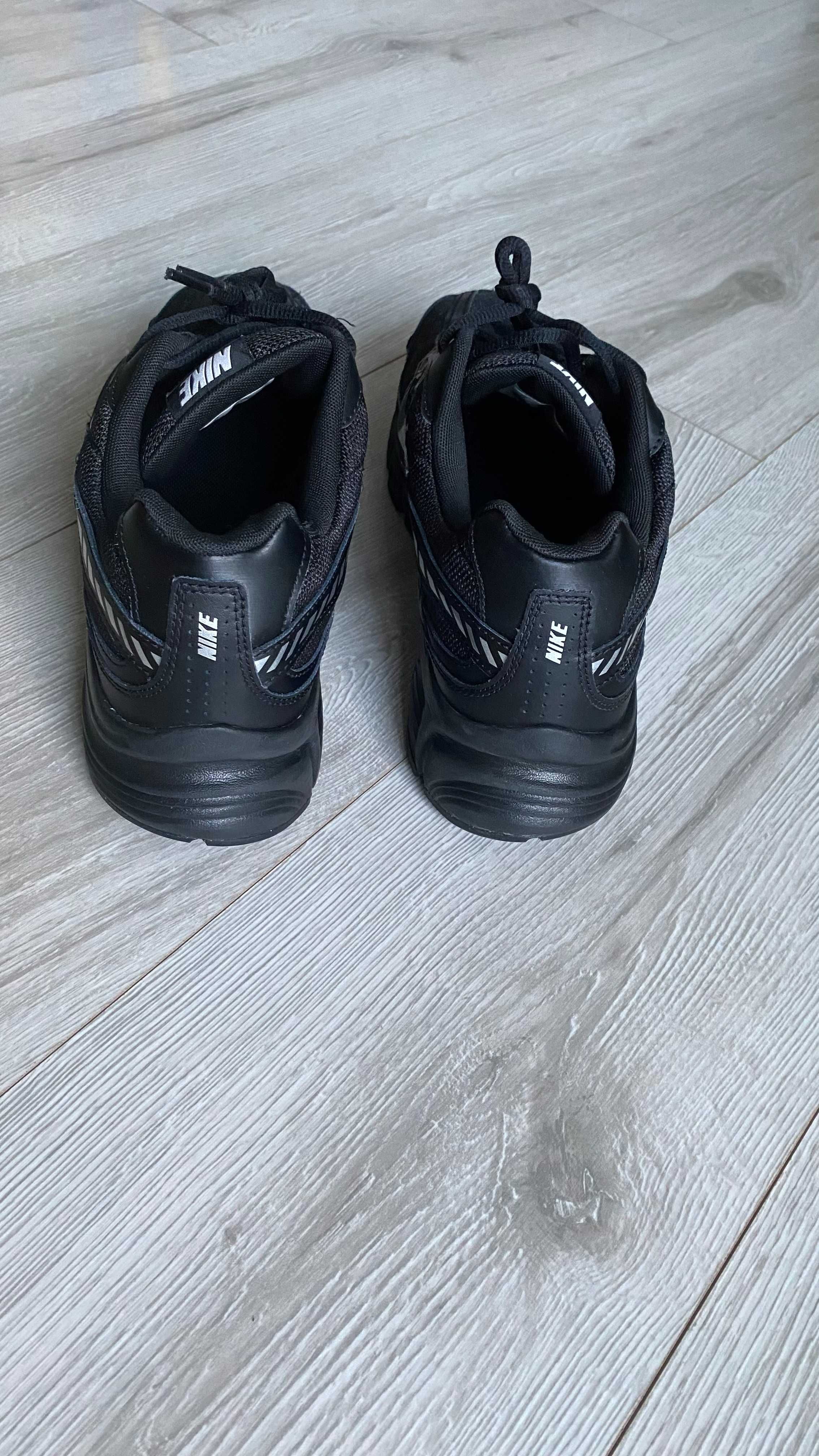 Nike Initiator r46 jak nowe