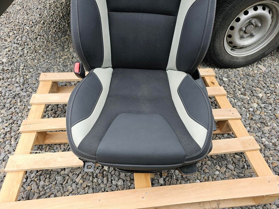 Fotel lewy przód volvo V60 S60 2010--2013 Rdesign