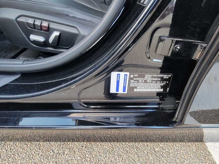 Продаю BMW F30 /2016