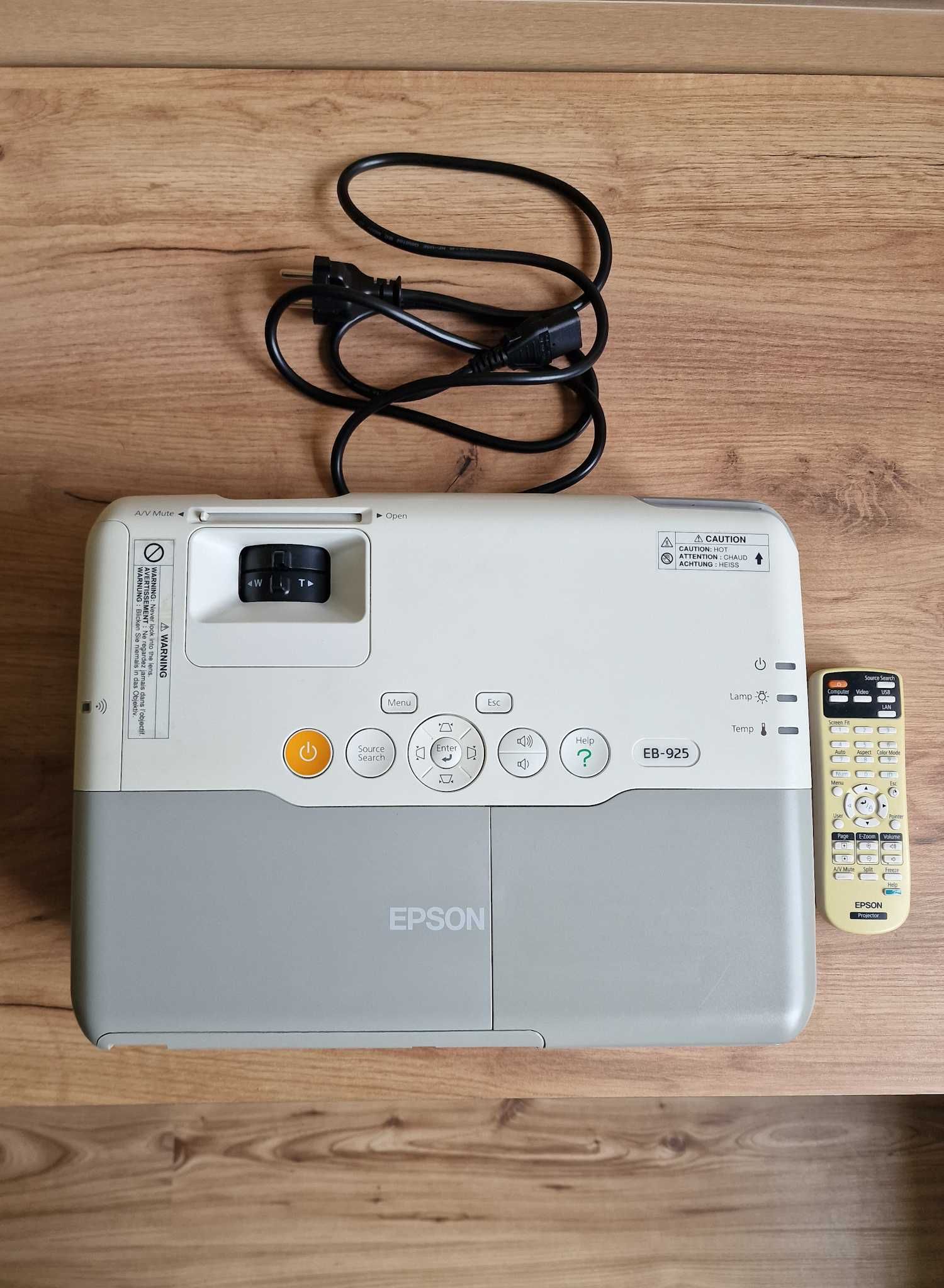 Projektor EPSON EB-925