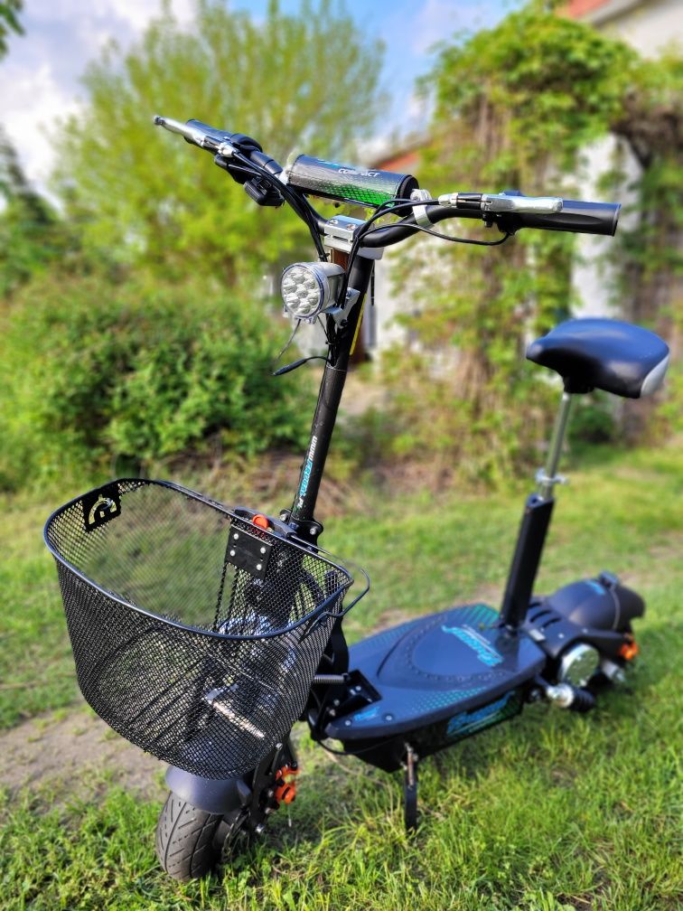 Hulajnoga Frugal Compact +, z siedziskiem, nieużywana