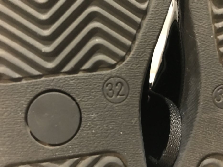 Шкільні туфлі (школьные туфли) шкіра!!! лакові з шнурівкою 32 р