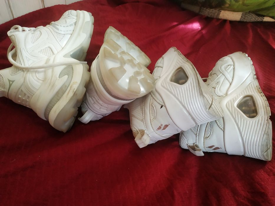 Кросівки жіночі фірмові тридцять дев'ятого розміру чорного колірн