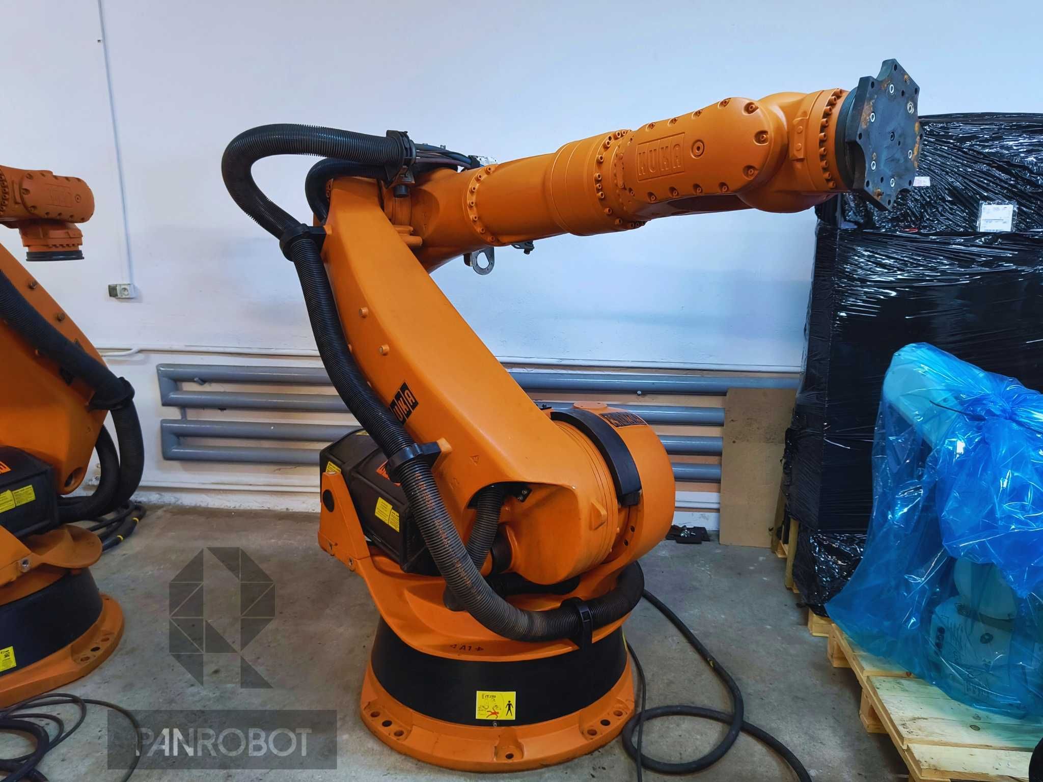 Robot przemysłowy KUKA KR210 L150-2 - gotowy do pracy - długie ramie