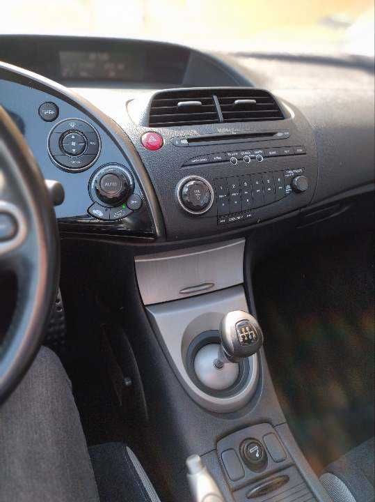 Honda CIVIC 1,8 benzyna 2006 rok