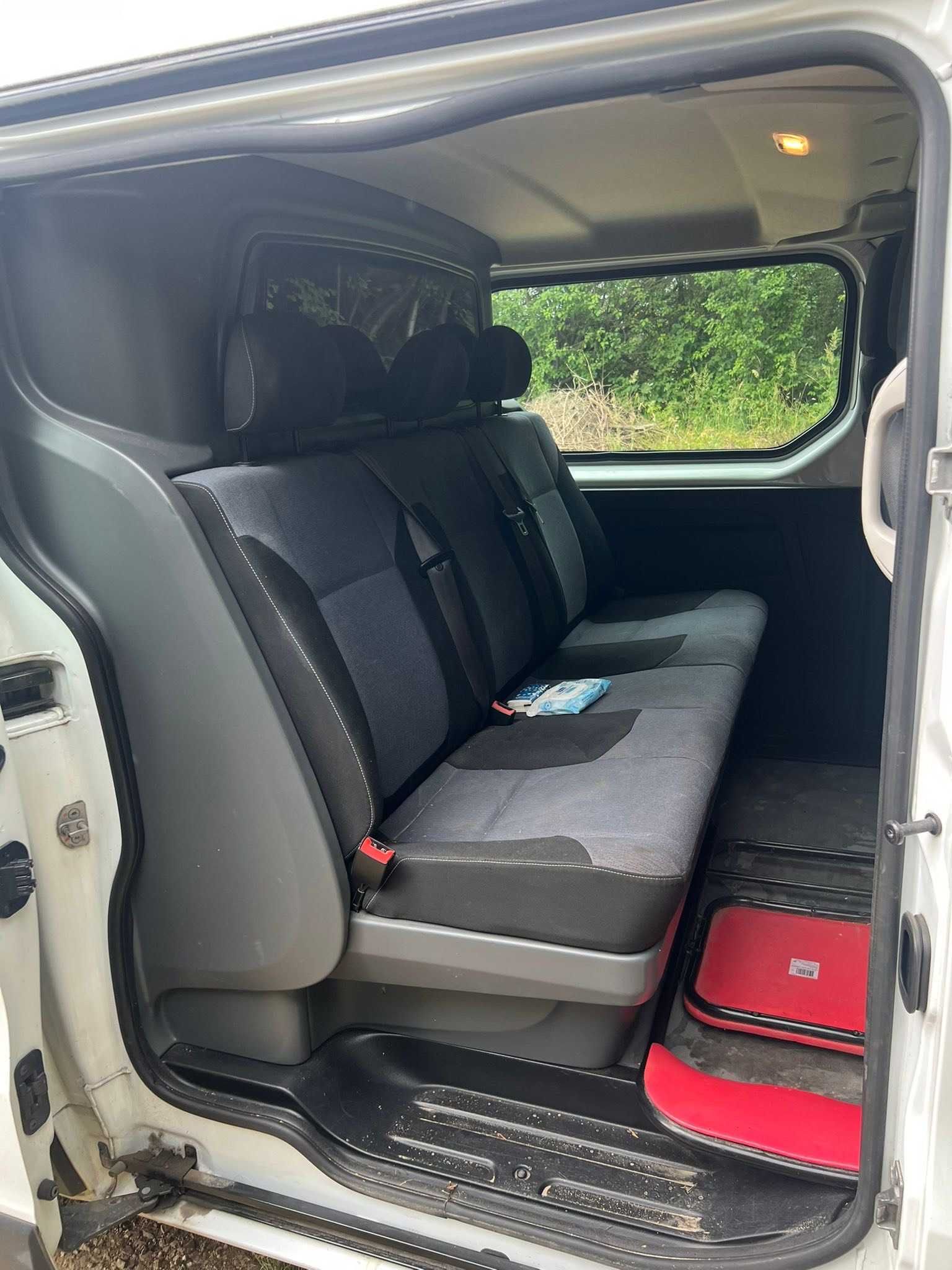 Sprzedam OPEL VIVARO Brygadówka Long