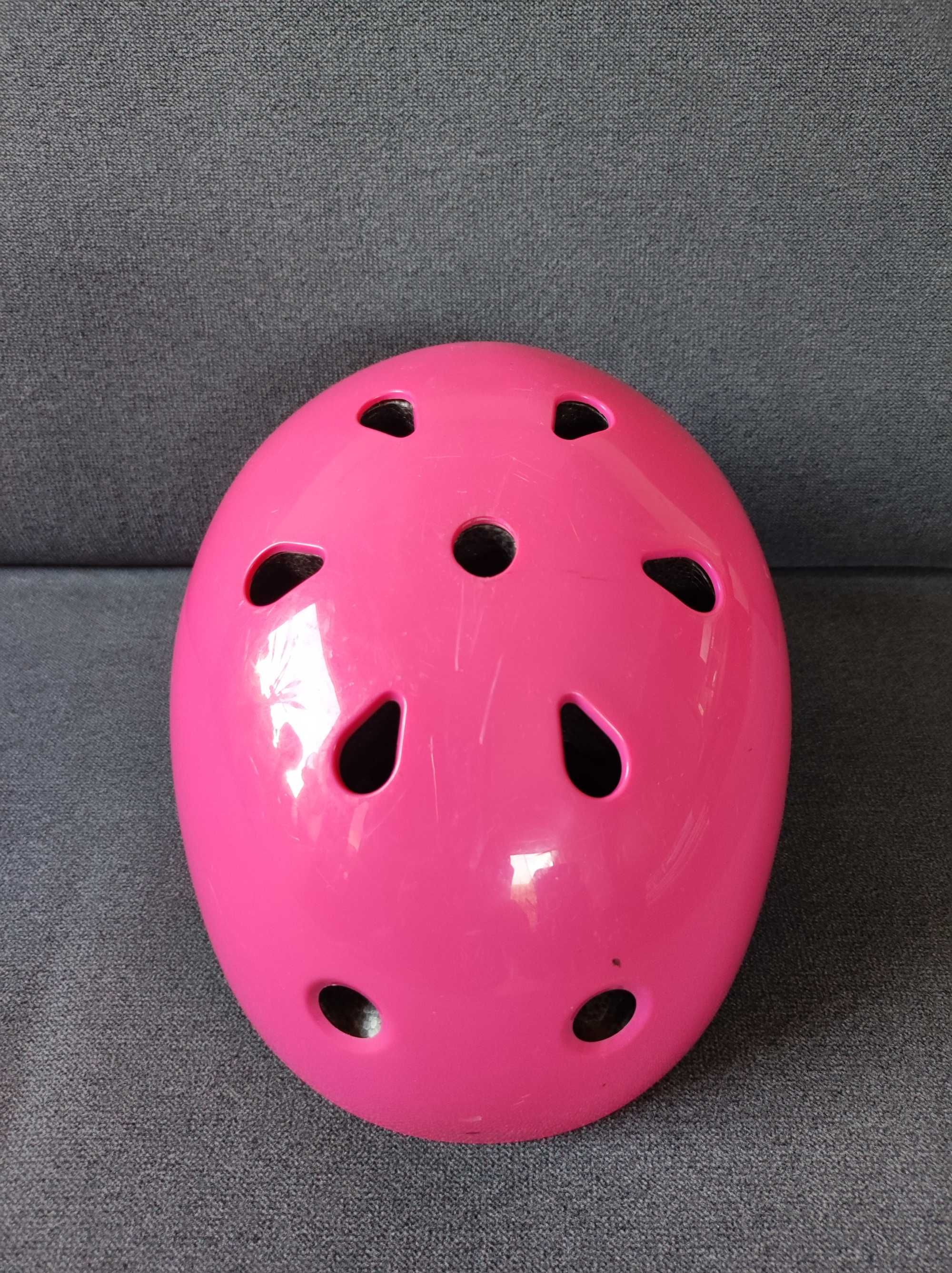 Kask Decathlon na rolki, deskorolkę, hulajnogę, rower, 50-54 cm.