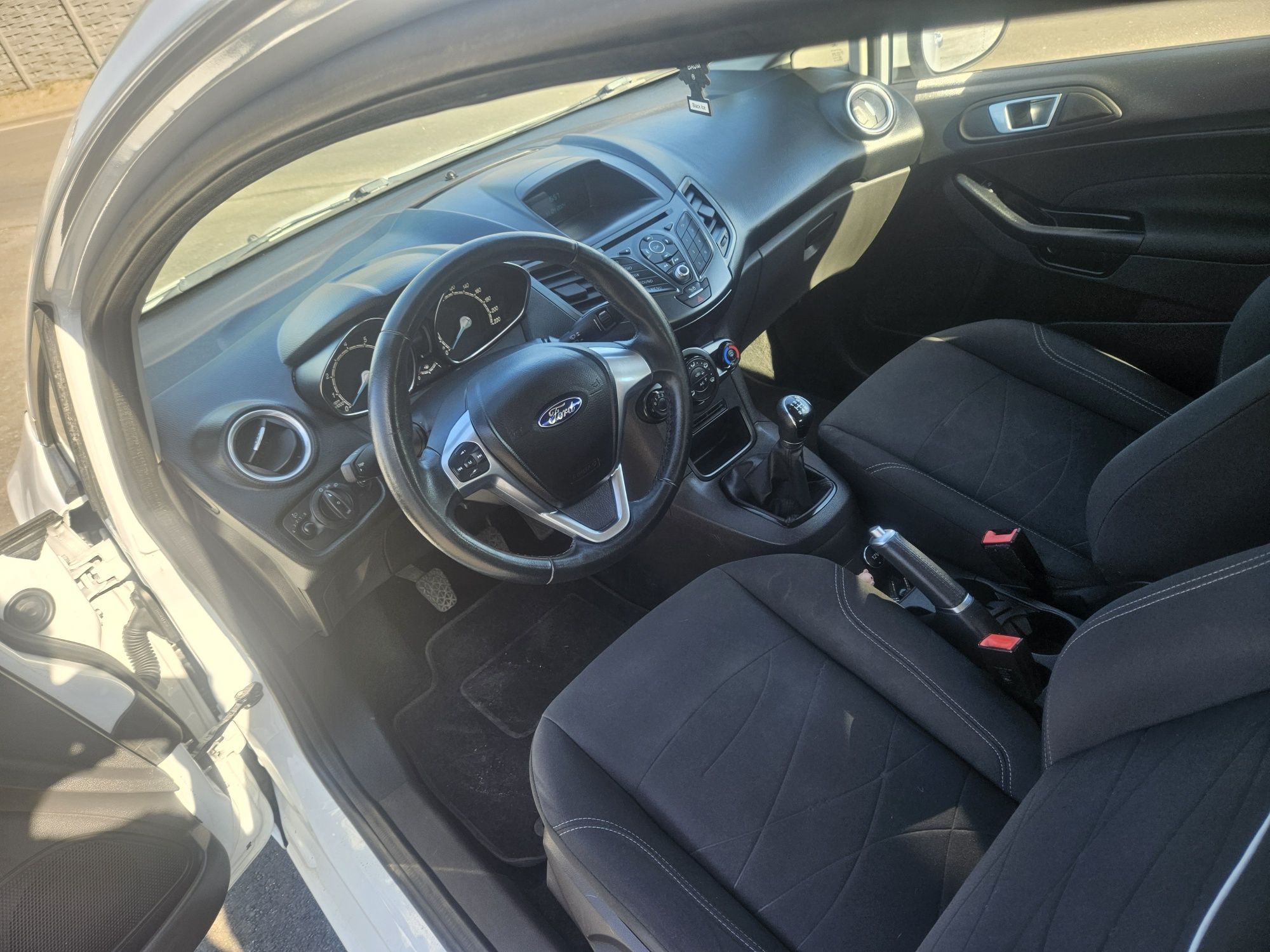 Ford Fiesta mk7 2017r 1.25 benzyna niski przebieg zadbana