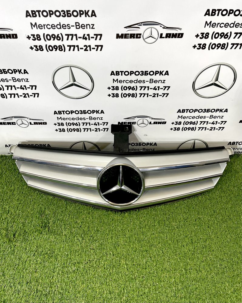 решотка  радіатора решітка Mercedes C-Class w204