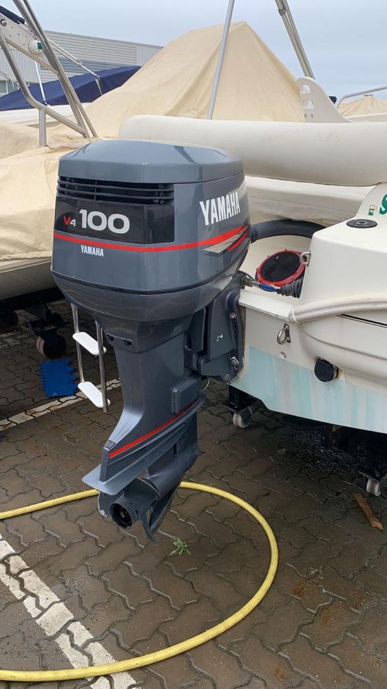 Cap Camarat S15HB com motor fora fe bordo, yamaha 100cv