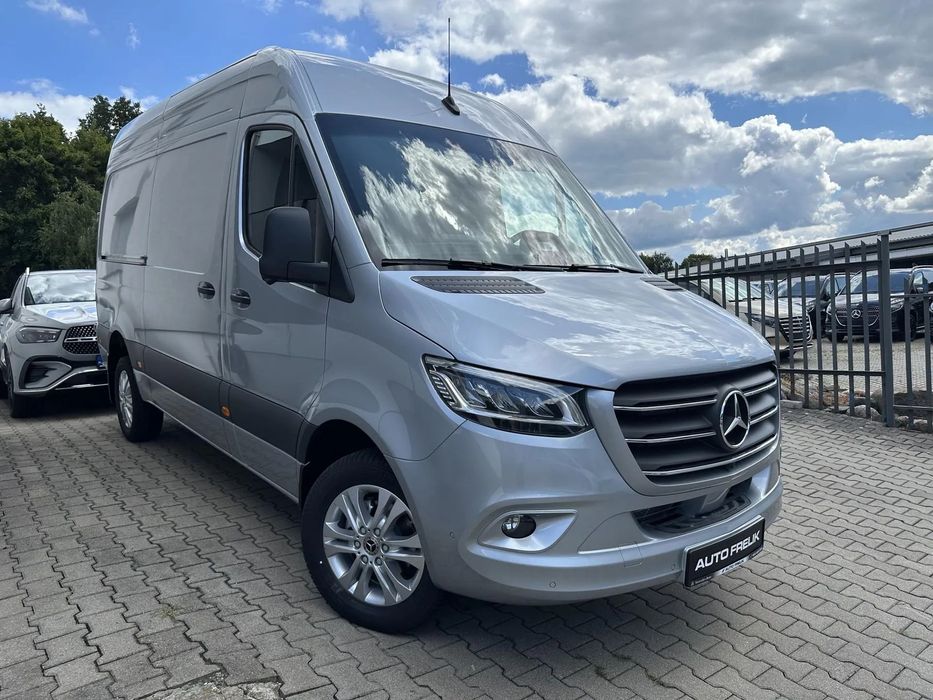 Mercedes-Benz Sprinter  Sprinter Furgon 319 (190 KM) średni L2H2 3665mm PRO LED Alufelgi
