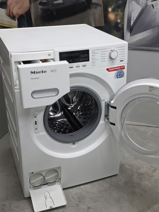 Пральна машина Miele W1 преміум PowerWash функція Пар 8кг з Швейцарії
