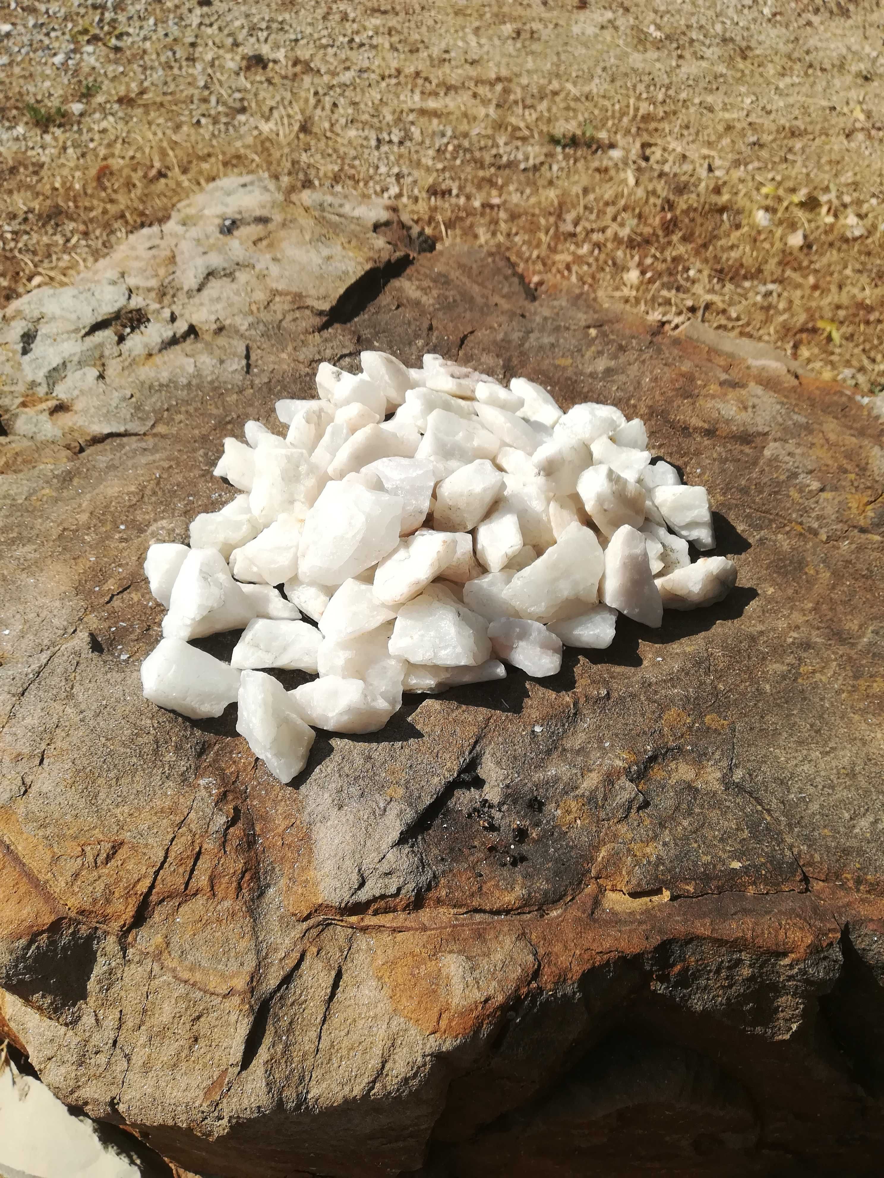 Pedras de proteção espiritual, cristais calcite branca 5€ cada