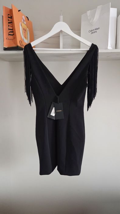 Nowa klasyczna sukienka mała czarna favignana abito PINKO z fredzlami