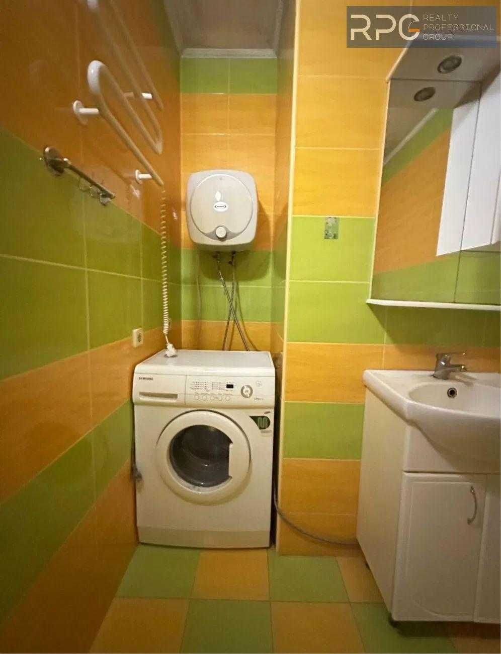 Продаж 1к квартири в ЖК Адмирал, на Академмістечку біля озера.