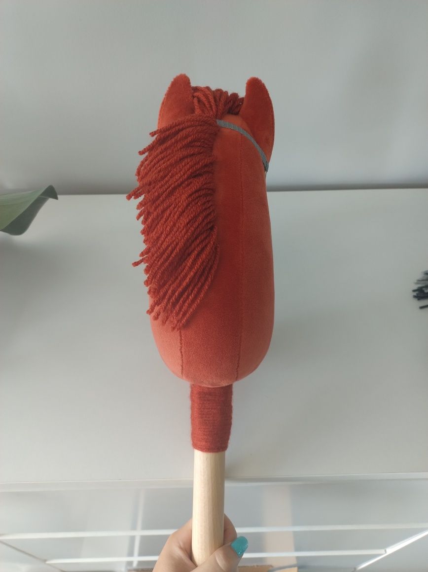 Hobby Horse Rudy Z Białą Odmianą Na Pysku+ akcesoria