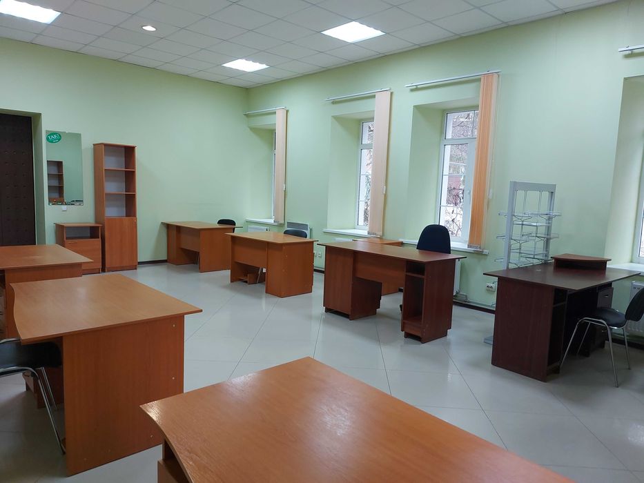 Сдам в Чугуеве помещение с мебелью, пл. 56 кв.м