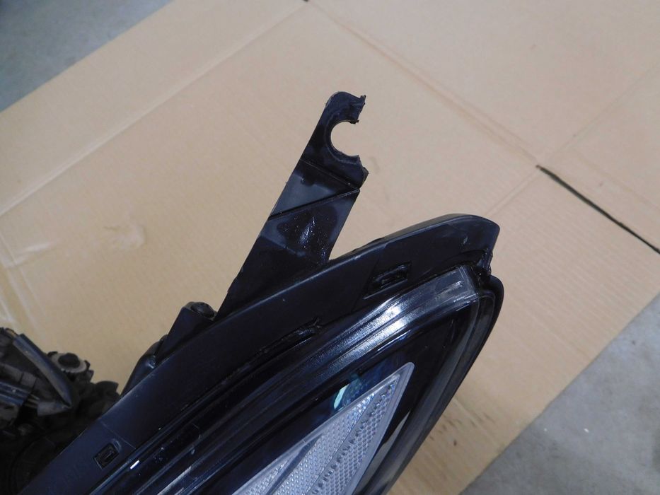 Hyundai I40 Lampa Lewa Zwykła Lampa Hyundai I40