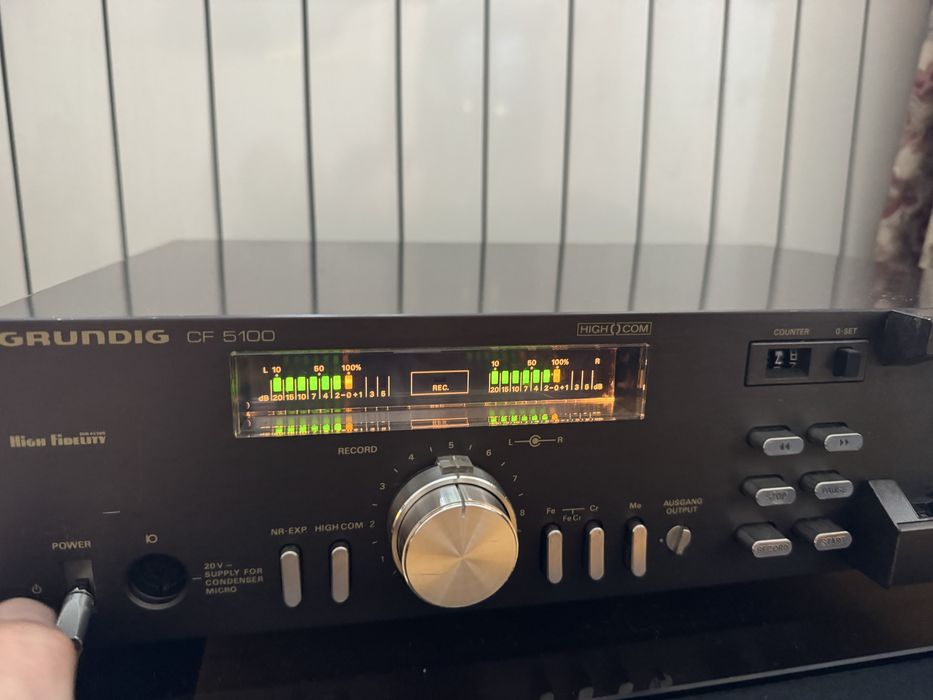 Кассетная дека GRUNDIG CF 5100
