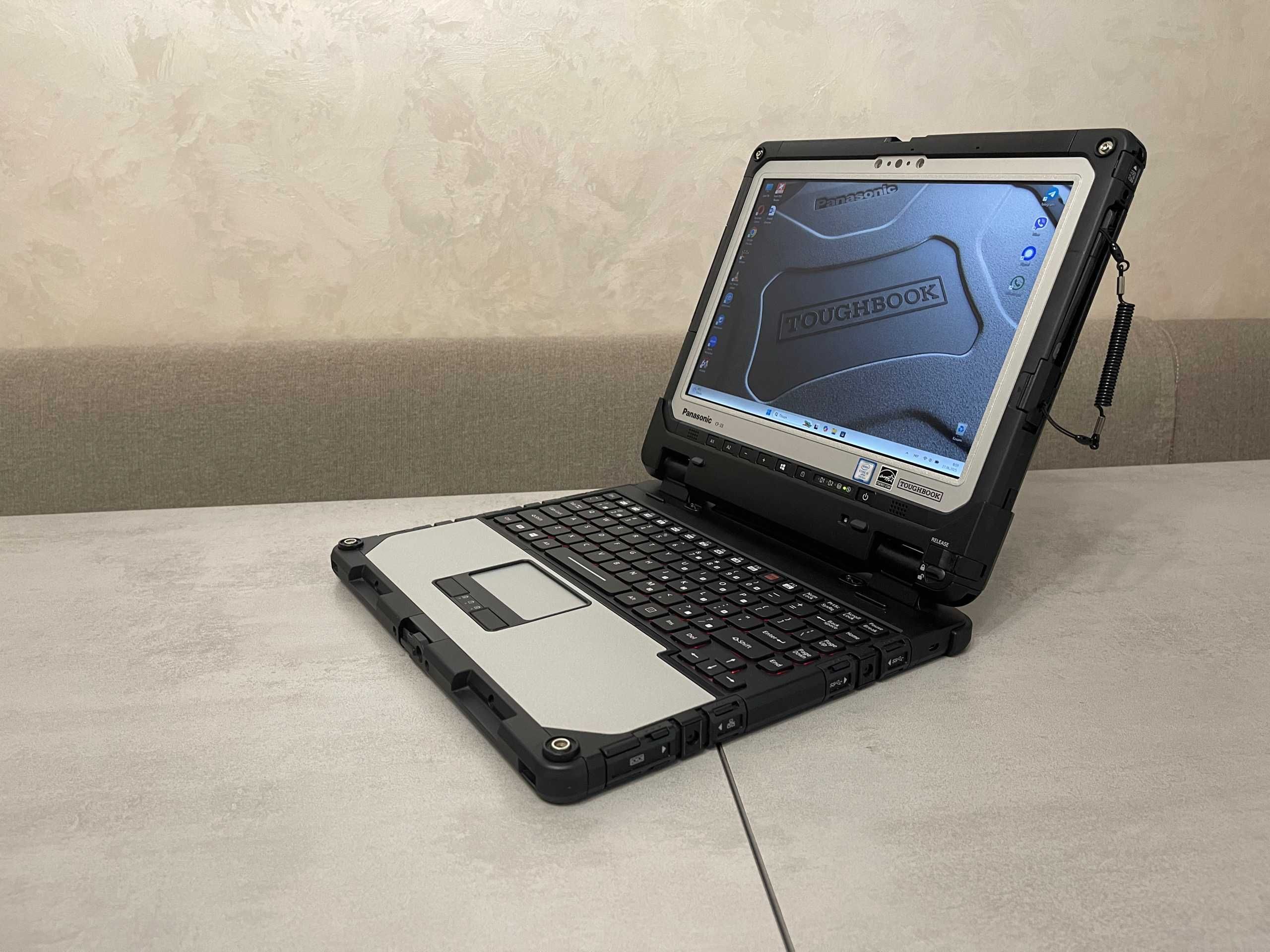 Захищений ноутбук-планшет Panasonic Toughbook CF-33/i5/16GB/512GB/4G