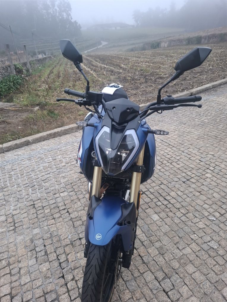 Keeway Rkf 125 de 12/2023 com livro de revisões