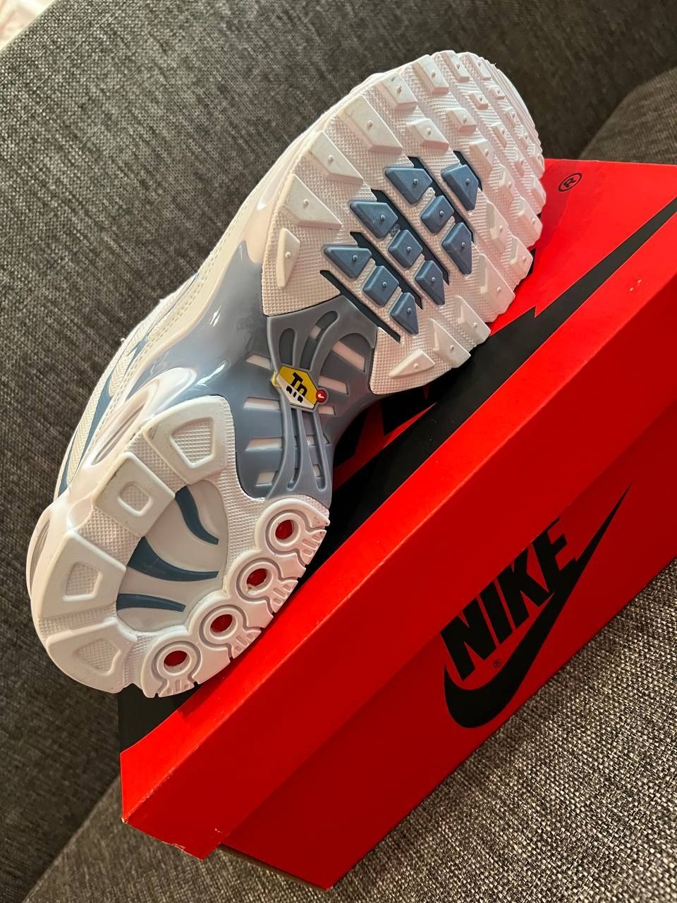 Buty Nike air max TN plus. Białe +niebieskie