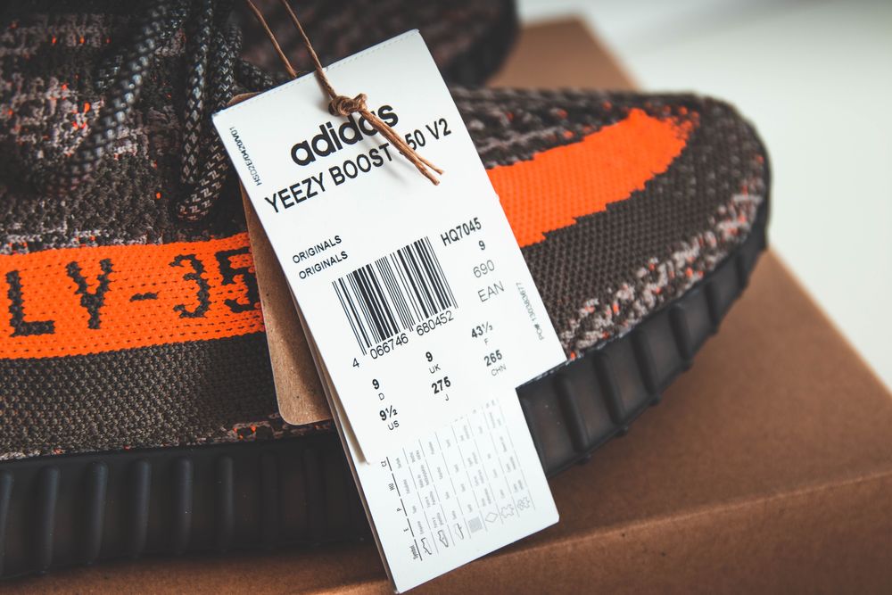 YEEZY BOOST 350 V2 - 43 1/3