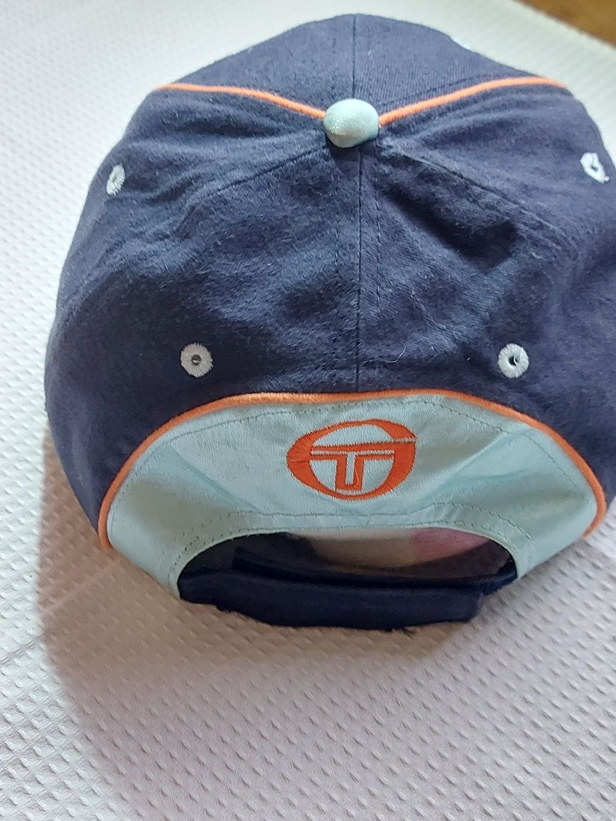 Boné Sergio Tacchini - Tam° Único.