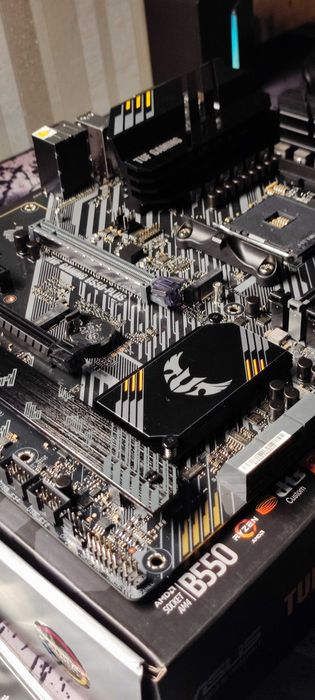 Материнська плата Аsus Tuf Gaming B550-Plus