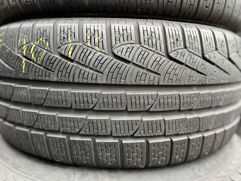 235/40/R19 (Зима) Pirelli Sottozero Winter