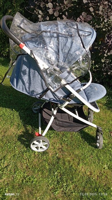 Sprzedam wózek spacerowy w bardzo dobrym stanie