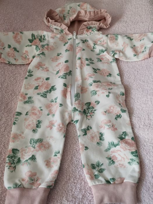 Sprzedam kombinezon wiosennu +czapka i chustka