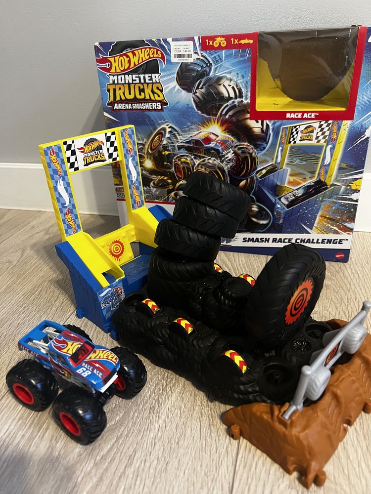 Hot wheels arena smashers monster trucks