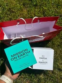 Omega x Swatch SO33L103 – Polarna Aurora w Zegarku