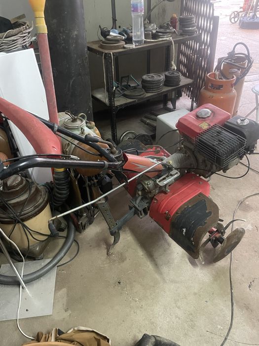 Motoenchada impecavel com pouco uso