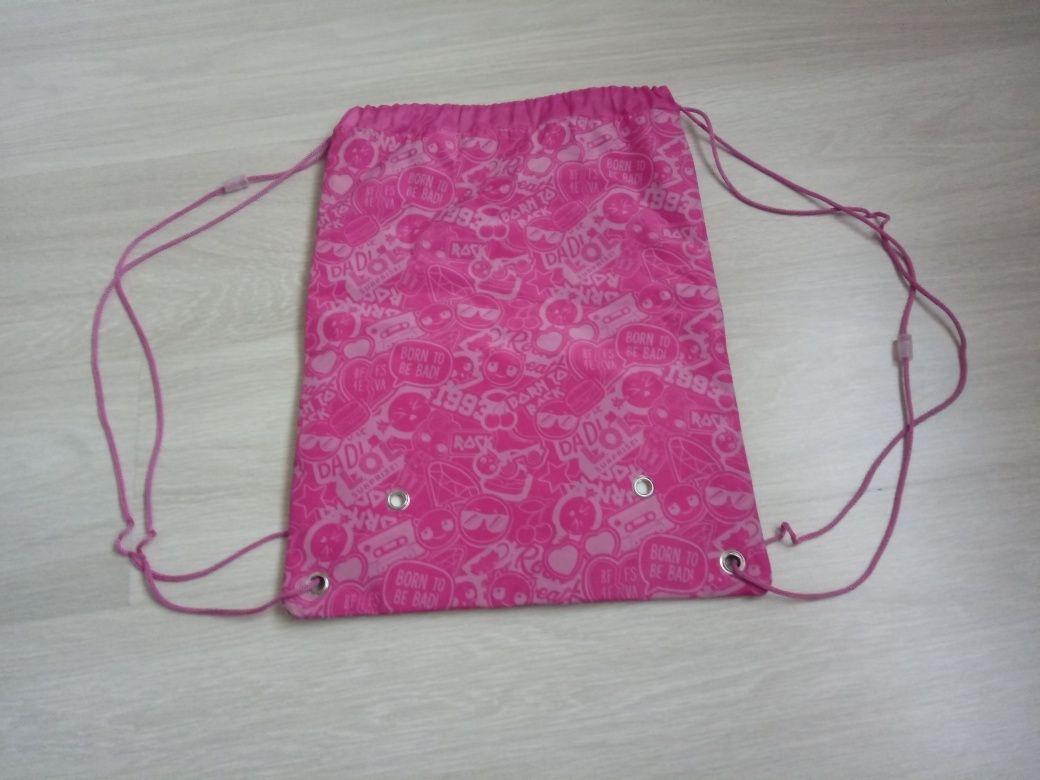 Workoplecak LOL /wys. 44 cm x szer. 33 cm