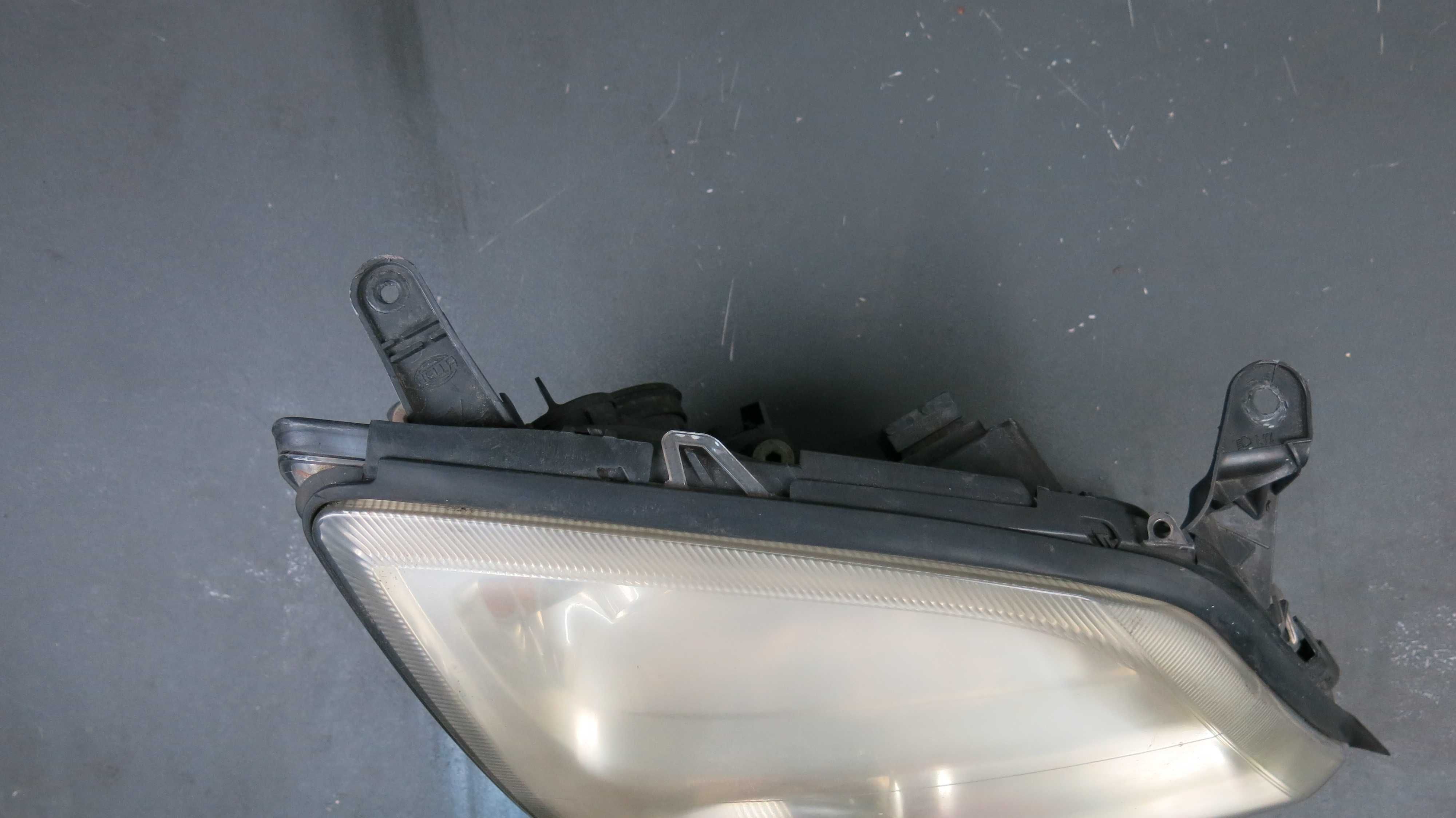 Opel Vectra C lampa przednia przód prawa Europa