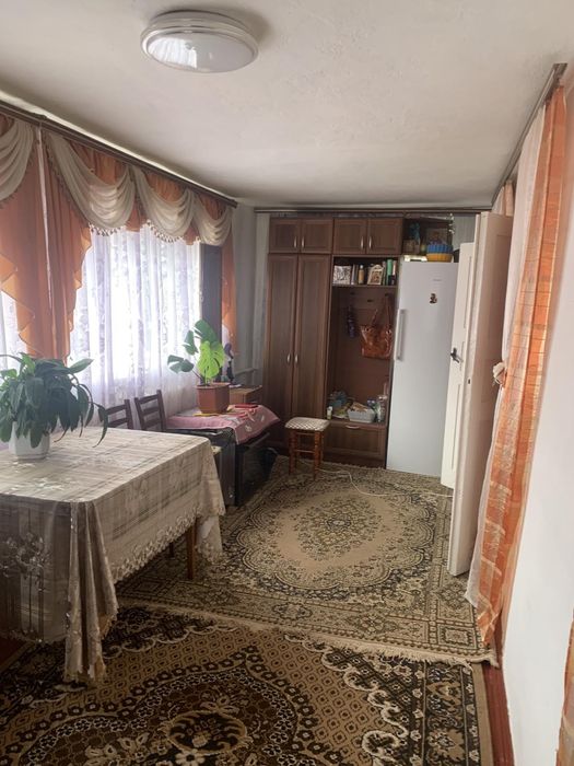 Будинок в селі Байківка-заходь та живи..