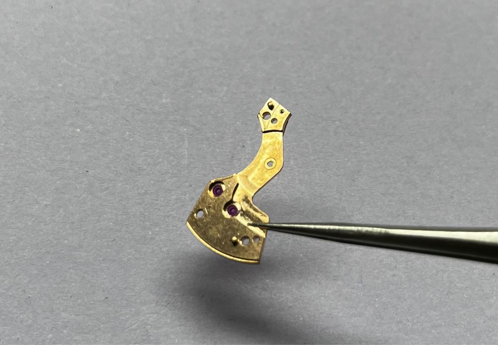 Omega 505 Constellation mostek