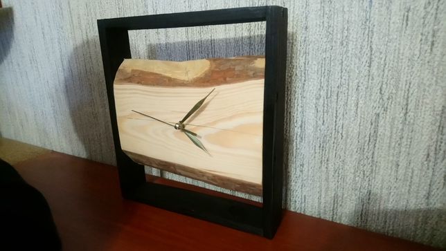 Часы из натурального дерева