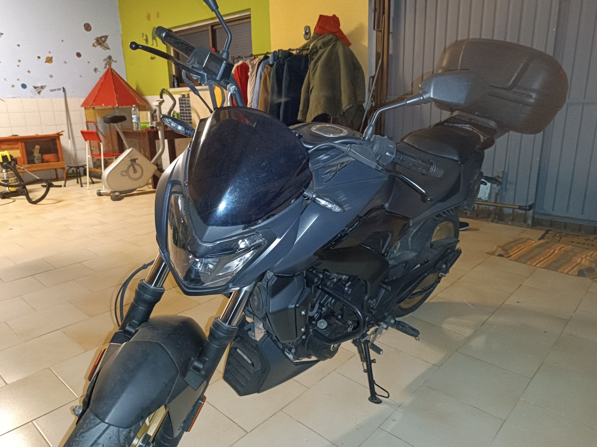 Bajaj Dominar 400