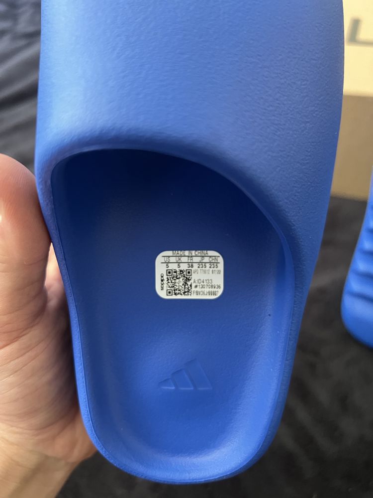 Yeezy slide Azure r.38