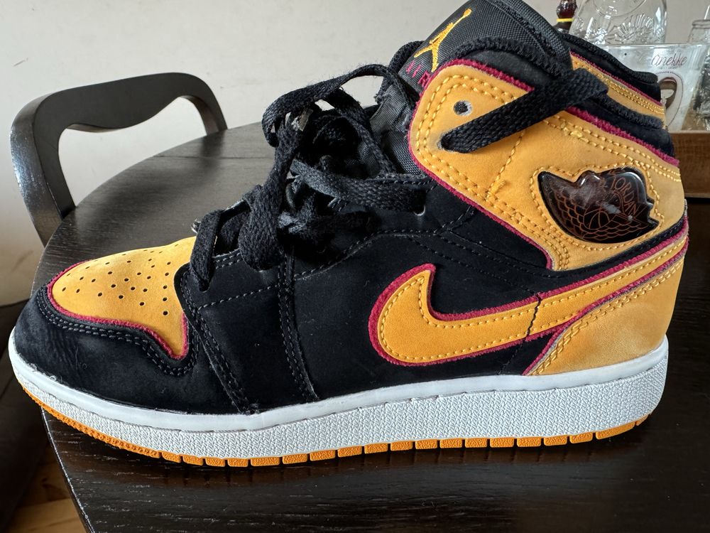 Buty Jordan Air 1 Mid SE rozm. 36,5