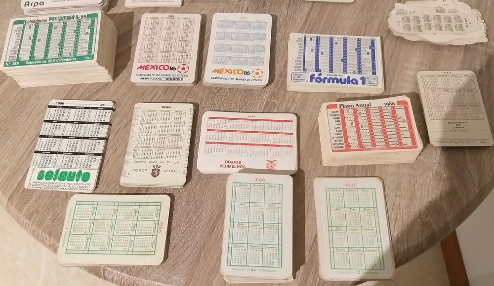 Grande coleção de calendários diversos - 500