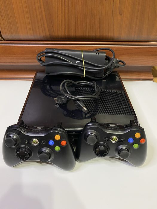 Ігрова приставка Xbox360 slim 320gb з іграми