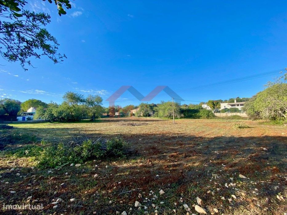 Terreno urbano para construção - Santa Barbara de Nexe
