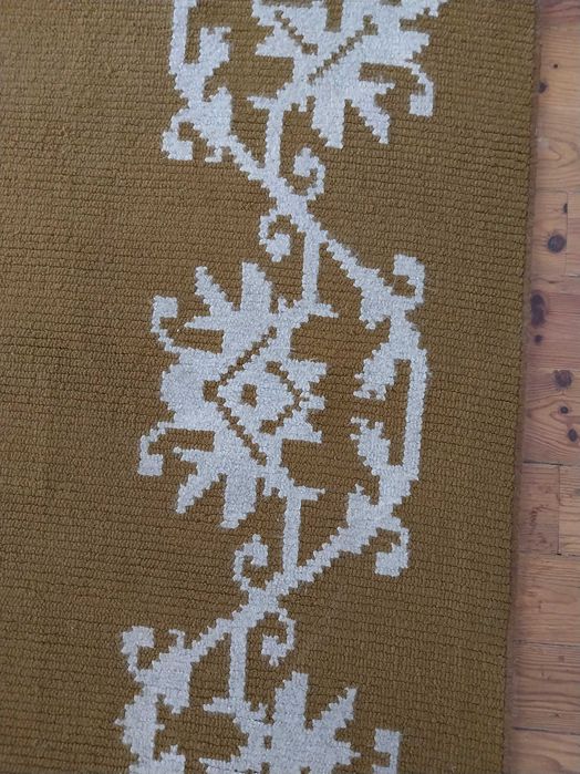 Tapete acastanhado textura plana