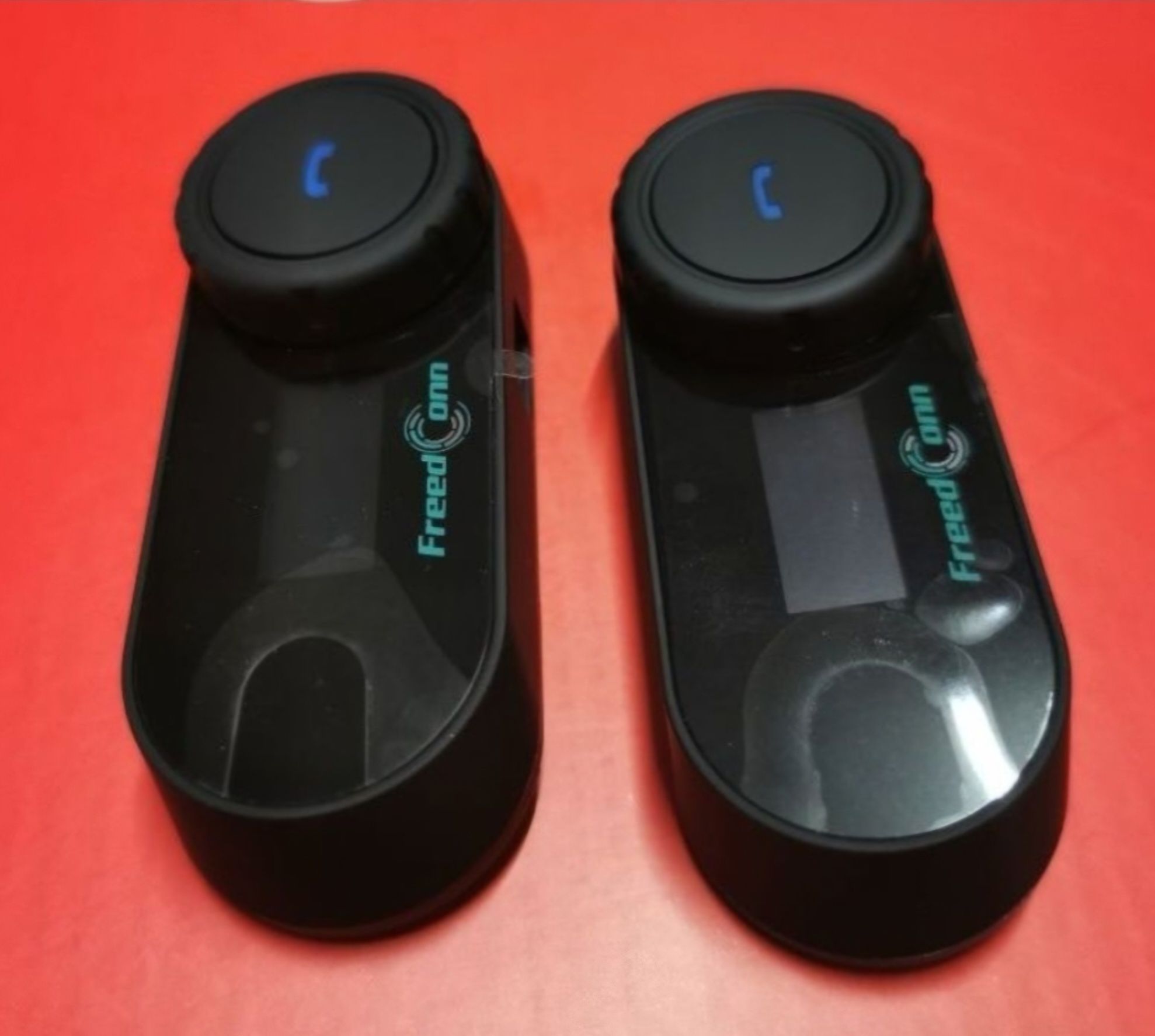 2-Auriculares/Intercomunicadores Bluetooth/ FM/Capacete/ Motard (NOVO)