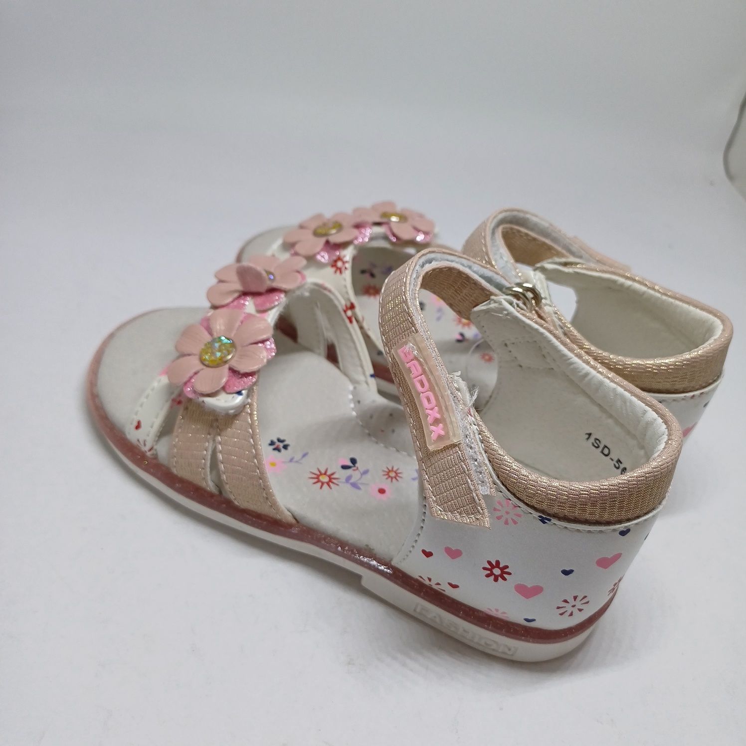Nowe sandały roz 25 Wkładka skórzana profilowana 17 cm