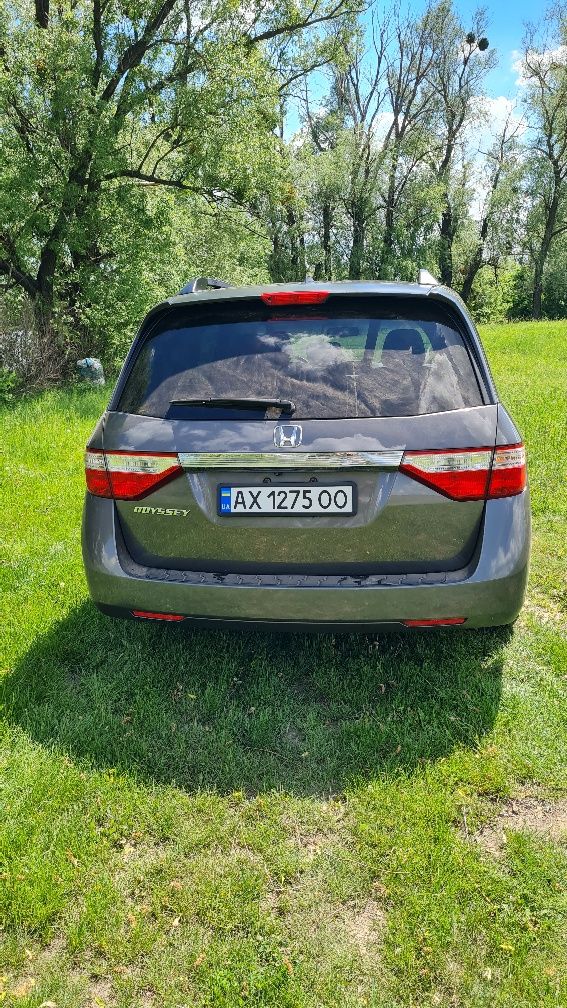 Продам Honda Odyssey 2011